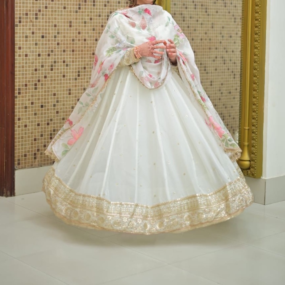Pakistani Dress - Picture 2 of 4